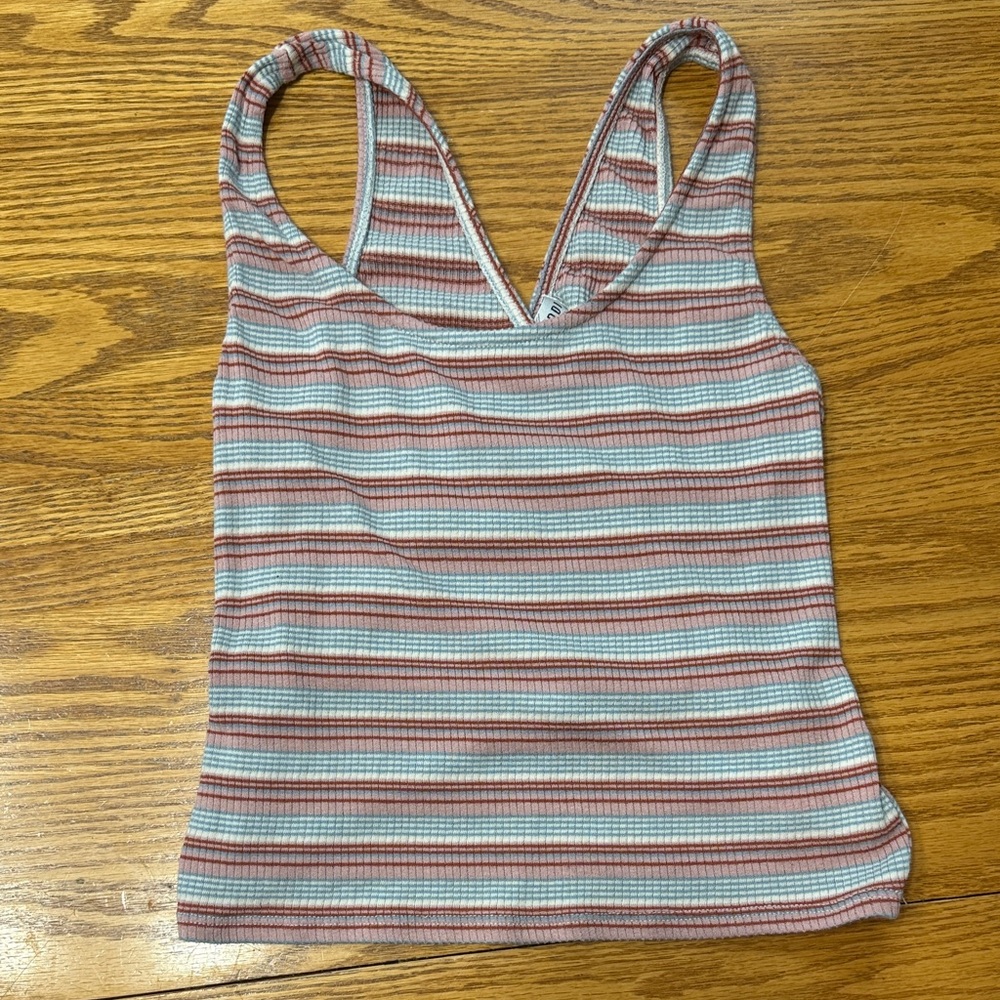 Stylish Striped Tank Top in Red and Blue